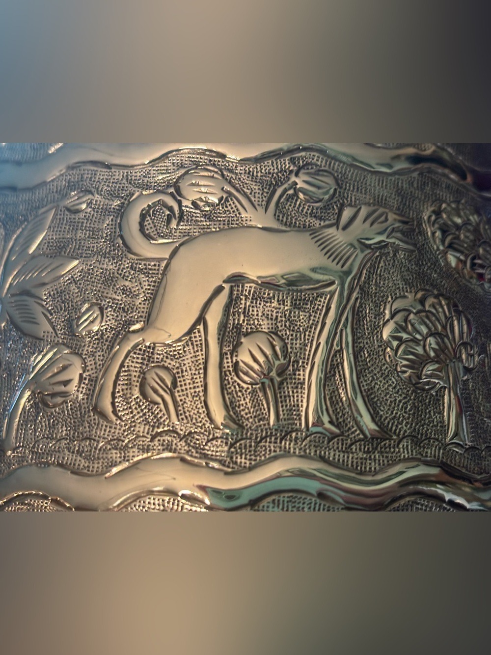 Vintage Possibly Antique Indian Brass Repoussé Jardinière Altar Vessel • Deer 🦌 - Picture 15 of 17